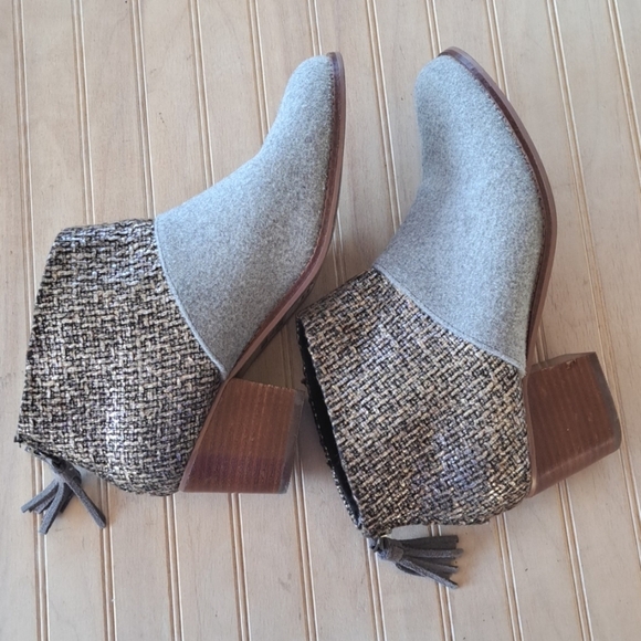 Toms Leila Gray Silver Metallic Tweed 8.5 W Short Gray Wool Chunky Heel Boots - Picture 9 of 10
